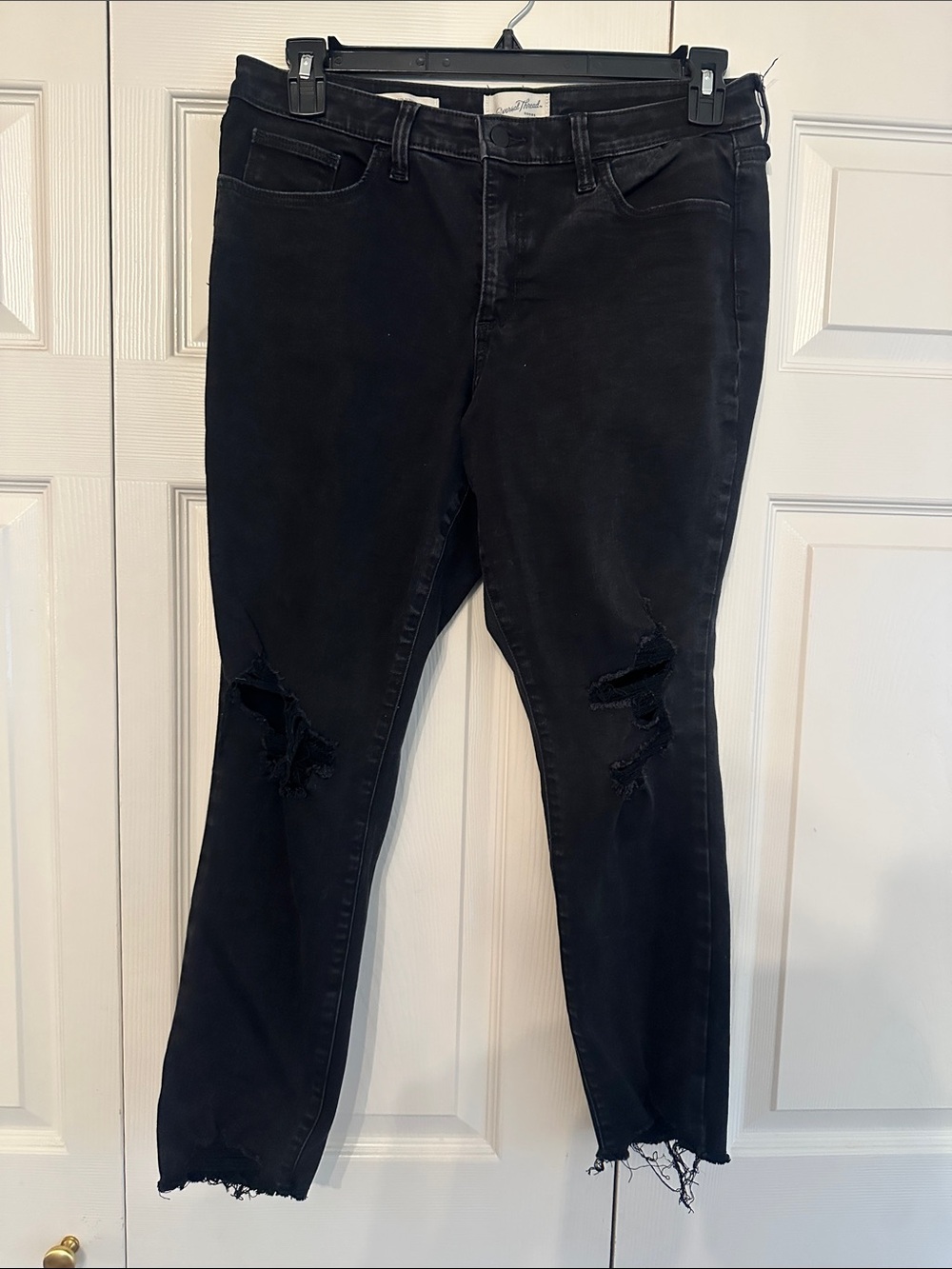 Universal Thread Black Distressed Skinny Jeans